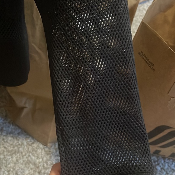 Under armor cropped sweatshirt - Picture 2 of 5